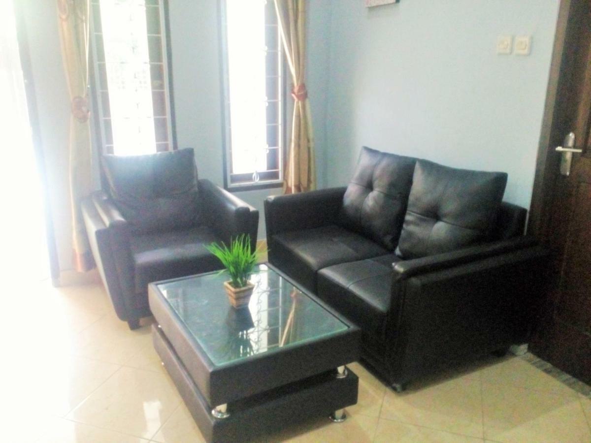 Homestay Bumi Asri III Cikutra Bandung Buitenkant foto