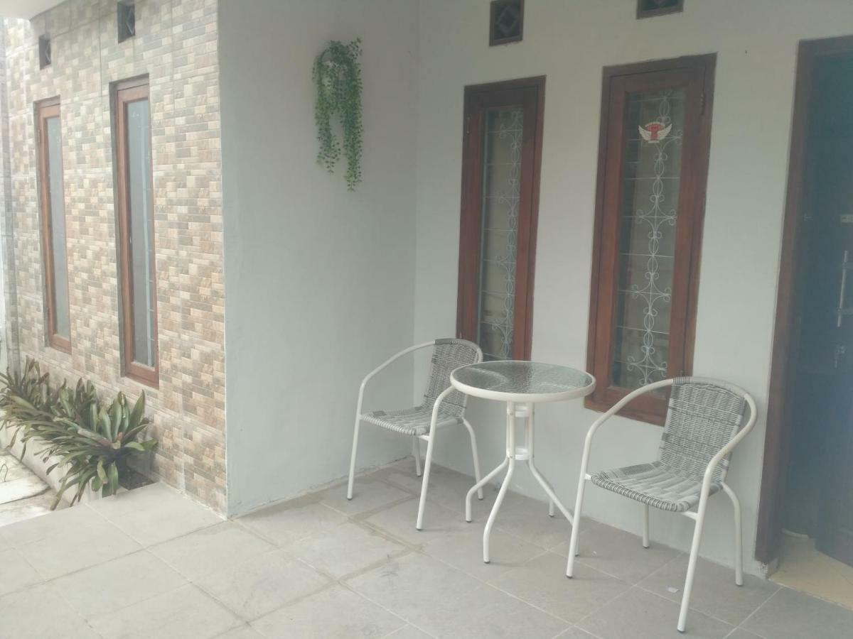 Homestay Bumi Asri III Cikutra Bandung Buitenkant foto